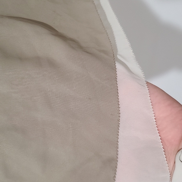 Beige and tan sleeveless top - Picture 5 of 5